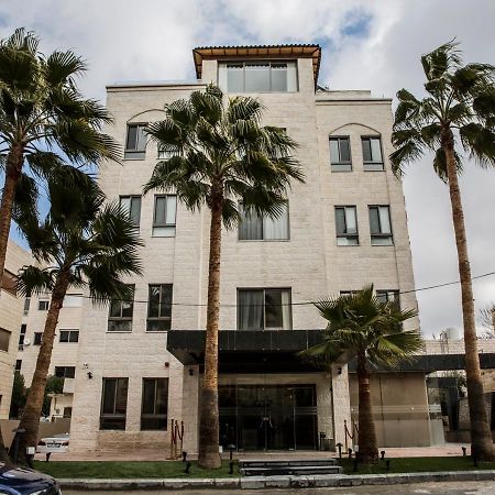 Naylover Hotel Suites Amman Exterior photo